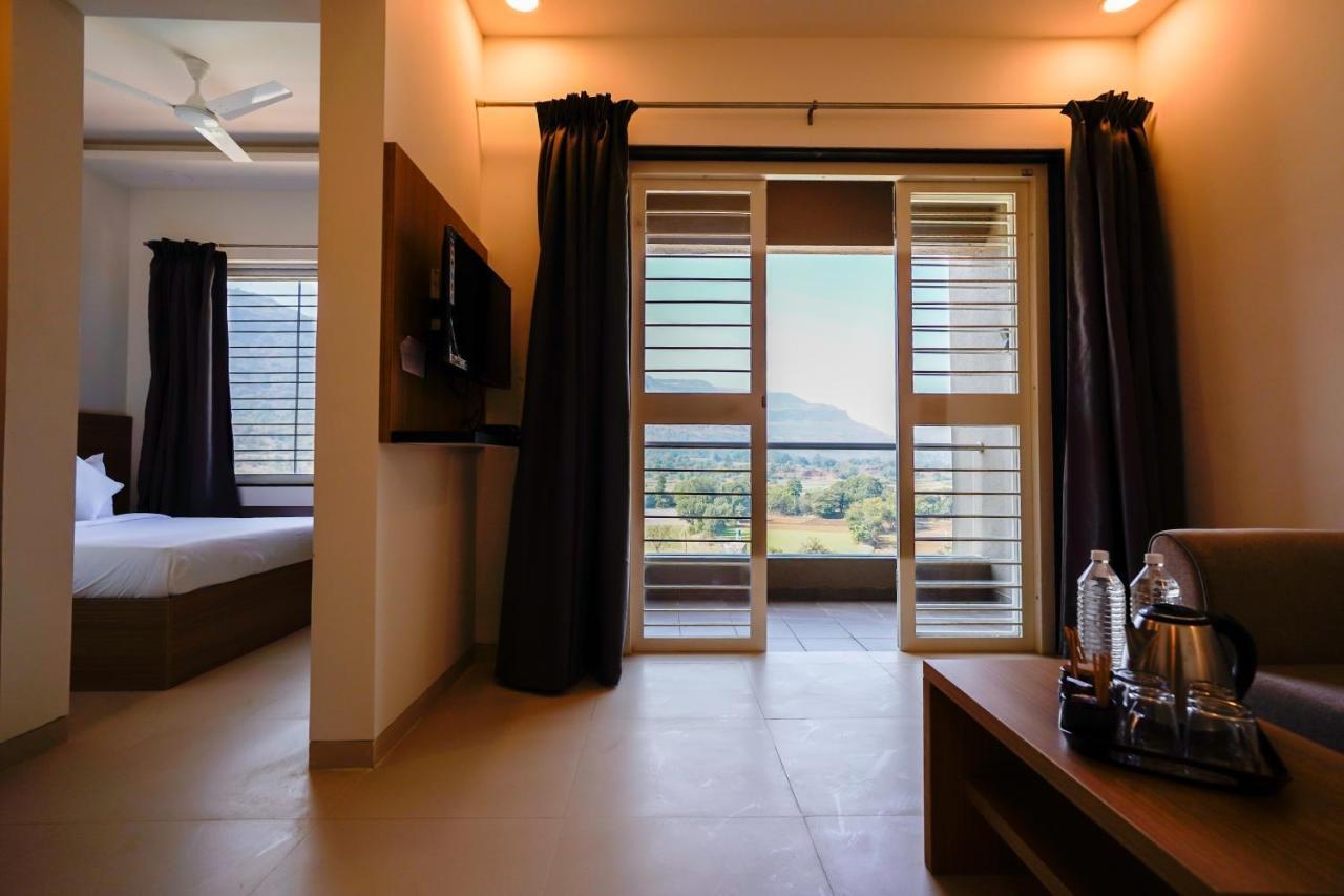 Mountain Shadow Resort Igatpuri Kültér fotó